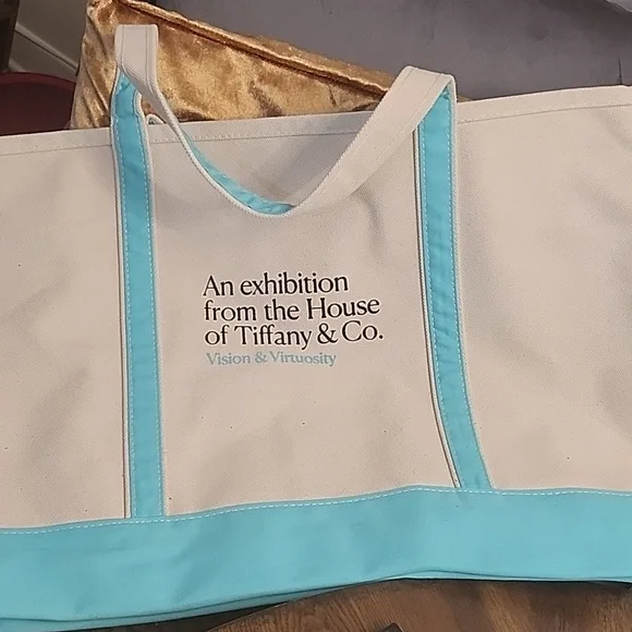 Tiffany&Co large tote bag .... New great gift - Picture 2 of 8